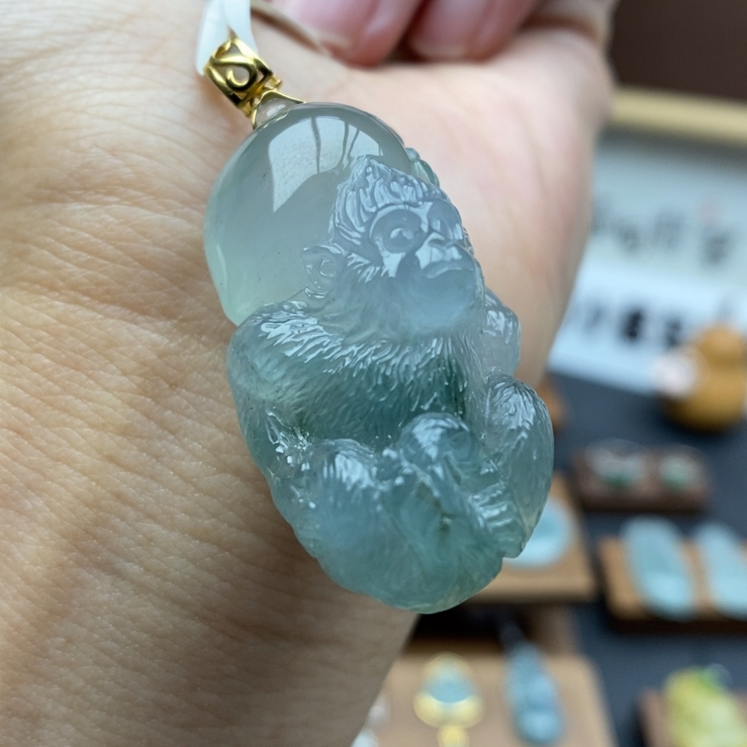 【闪购商品】颈饰18K金镶嵌翡翠66