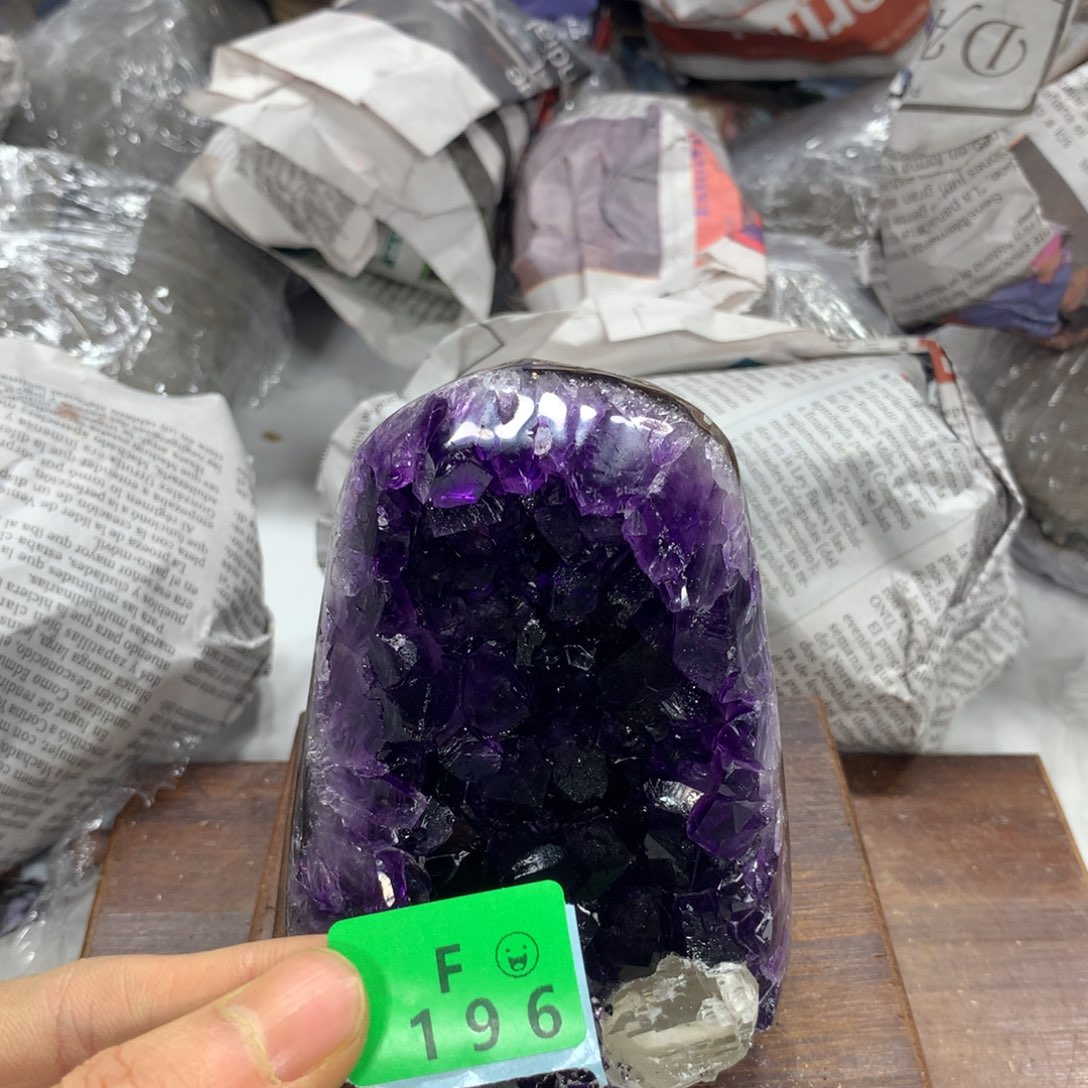 紫晶大型摆件（非配饰）未镶嵌