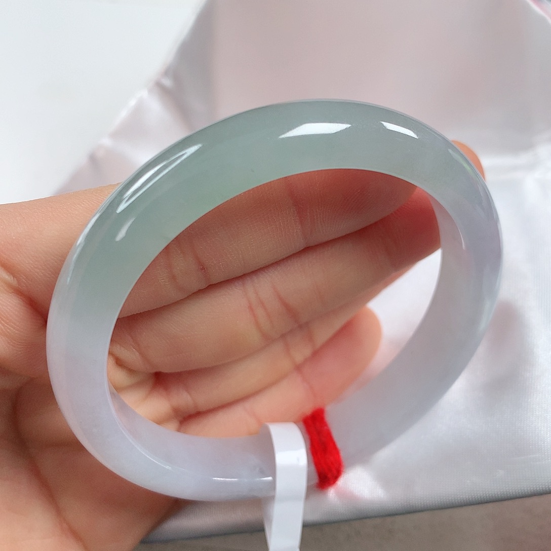 翡翠手镯未镶嵌 正圈①①⑧