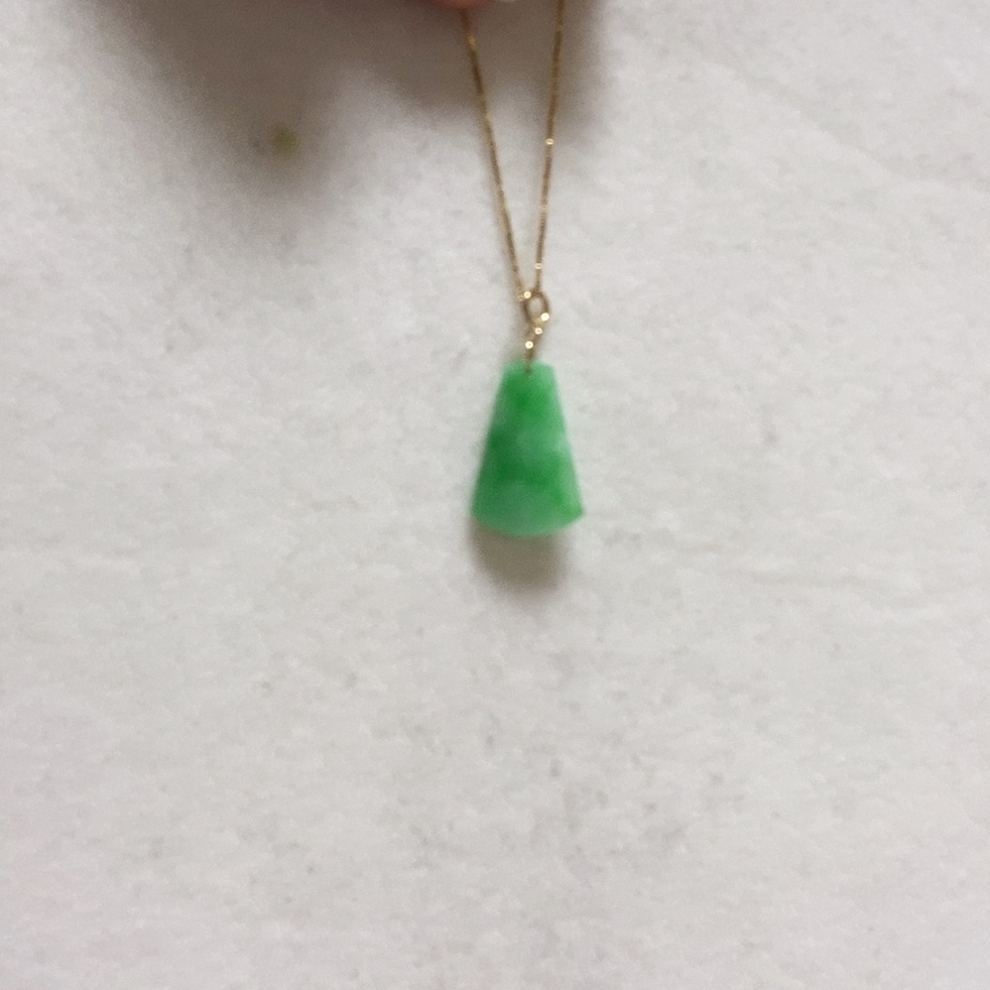 翡翠颈饰18K金镶嵌简单