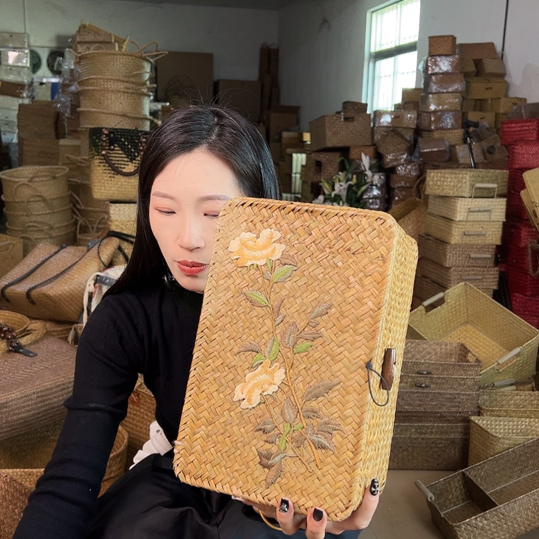 草编草编包/草编收纳盒带瑕疵