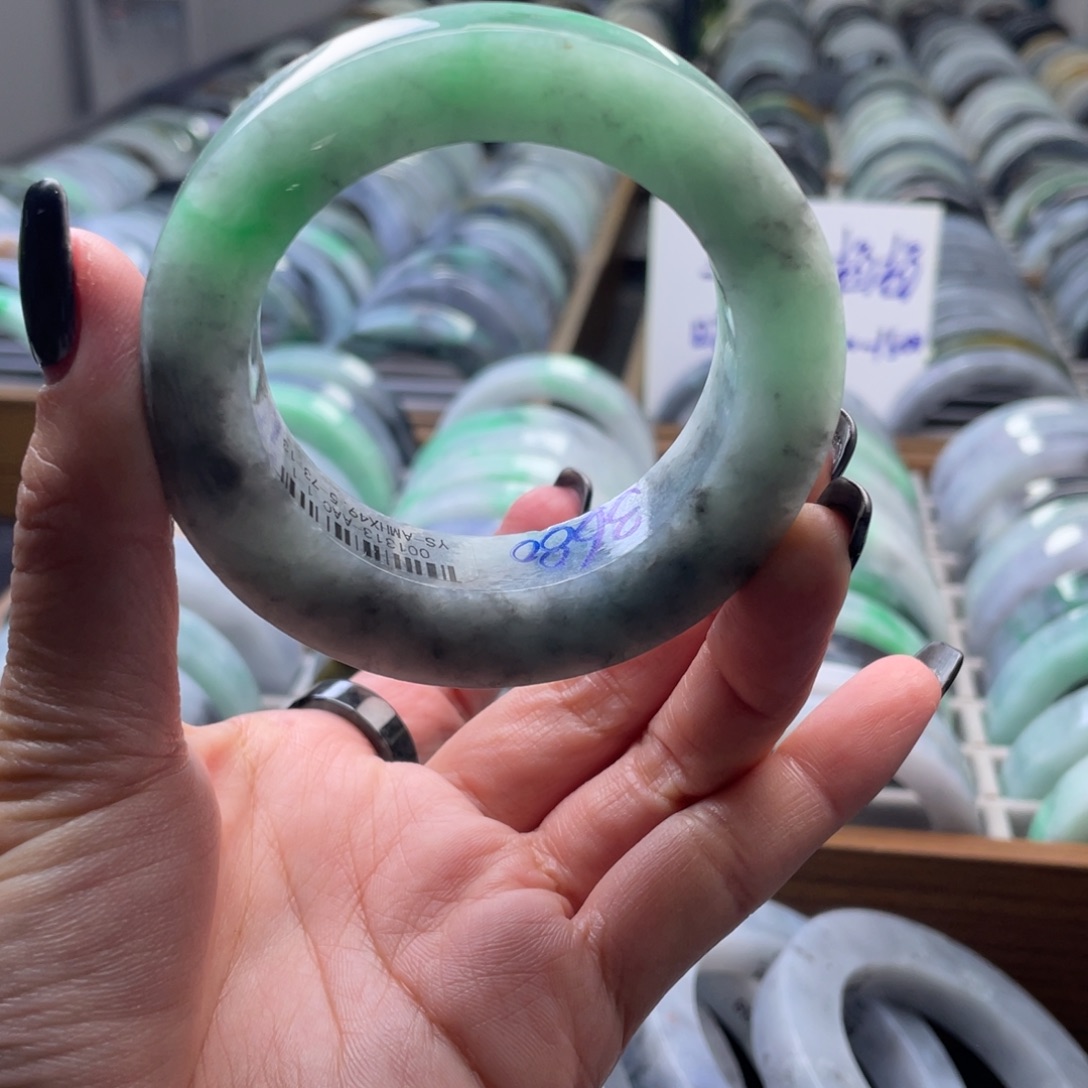 定制翡翠未镶嵌翡翠手镯