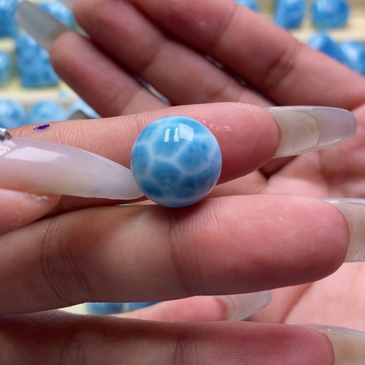 何***姑针钠钙石（海纹石）未镶嵌颈饰