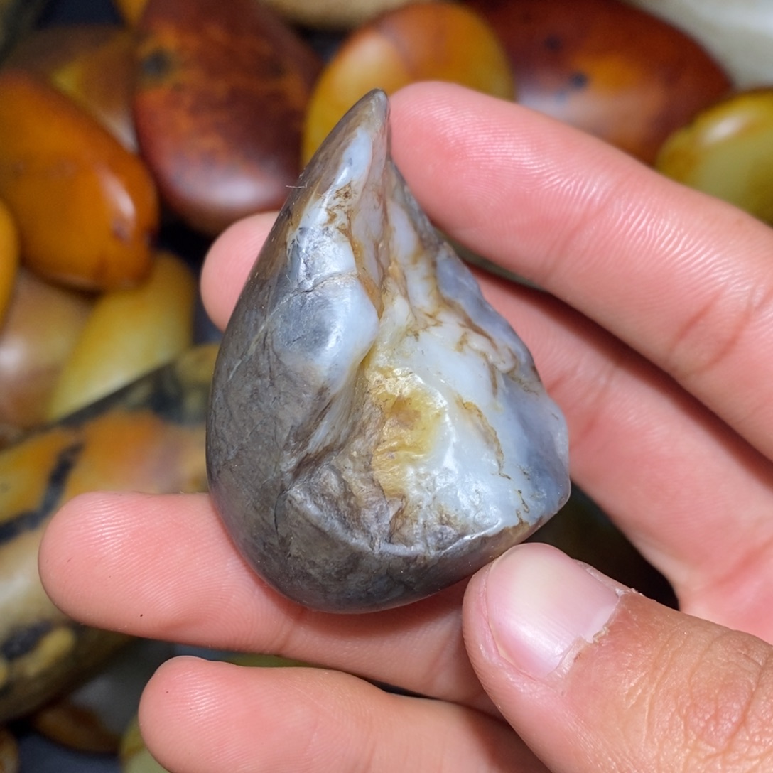 和田玉未镶嵌珠宝奇石