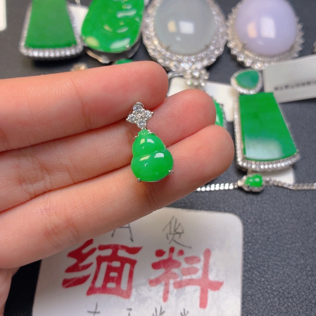 翡翠银S925镶嵌颈饰