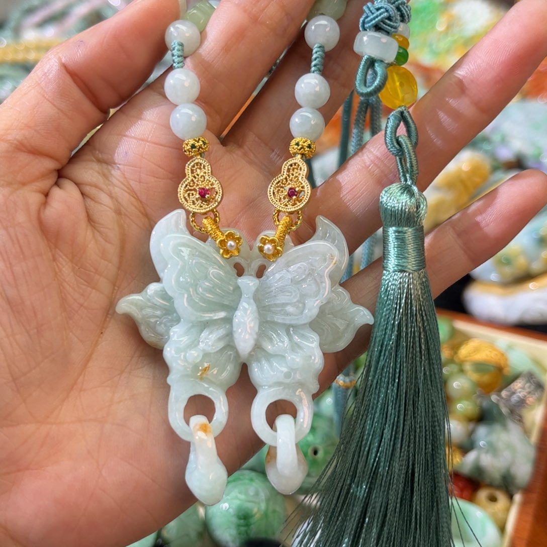 翡翠颈饰未镶嵌待编款