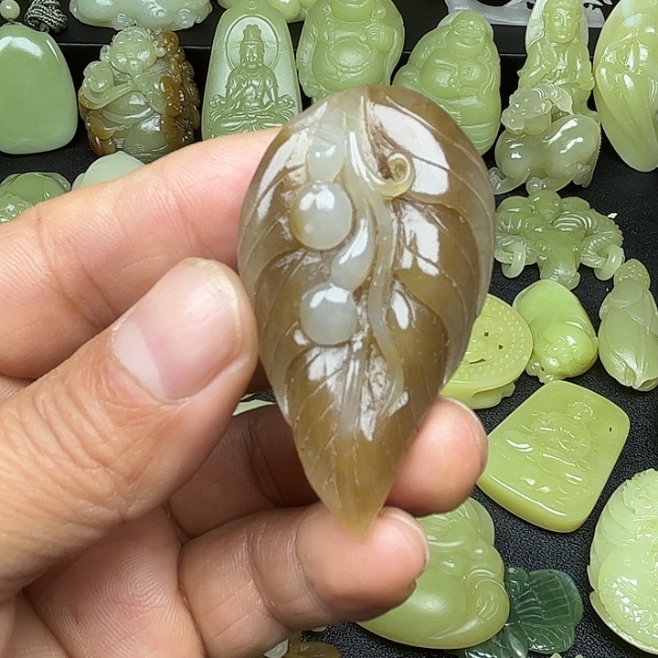 和田玉（糖玉）未镶嵌颈饰