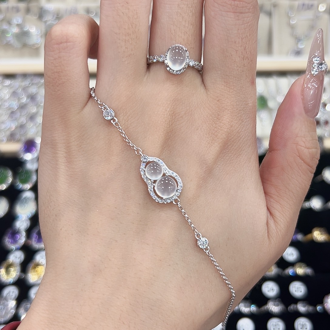 S***6岫玉银S925镶嵌手链