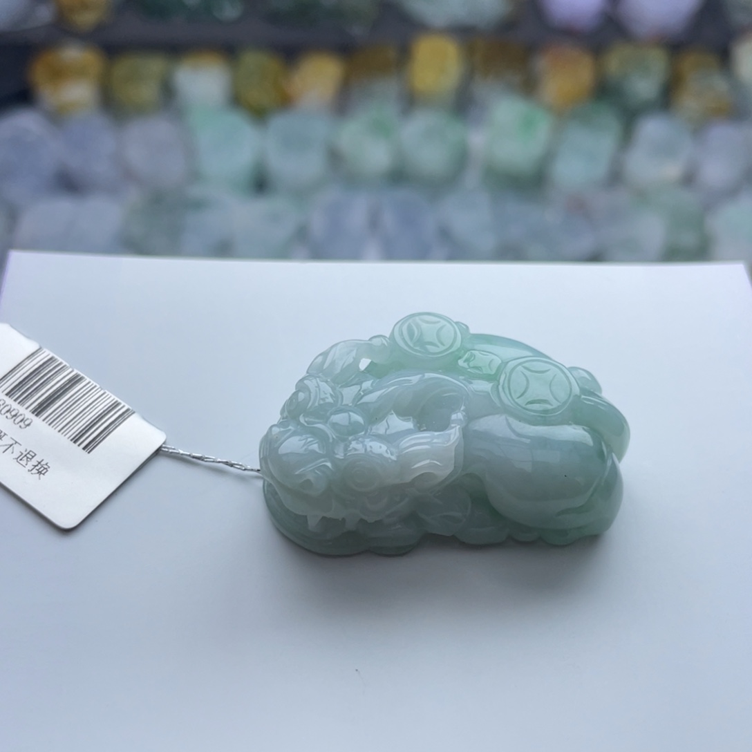 翡翠颈饰未镶嵌貔貅