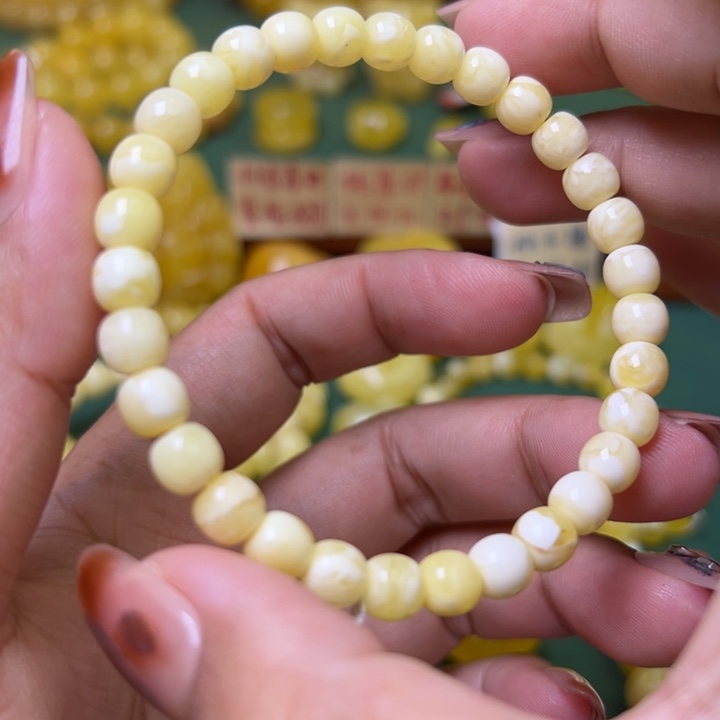 蜜蜡未镶嵌珠宝奇石