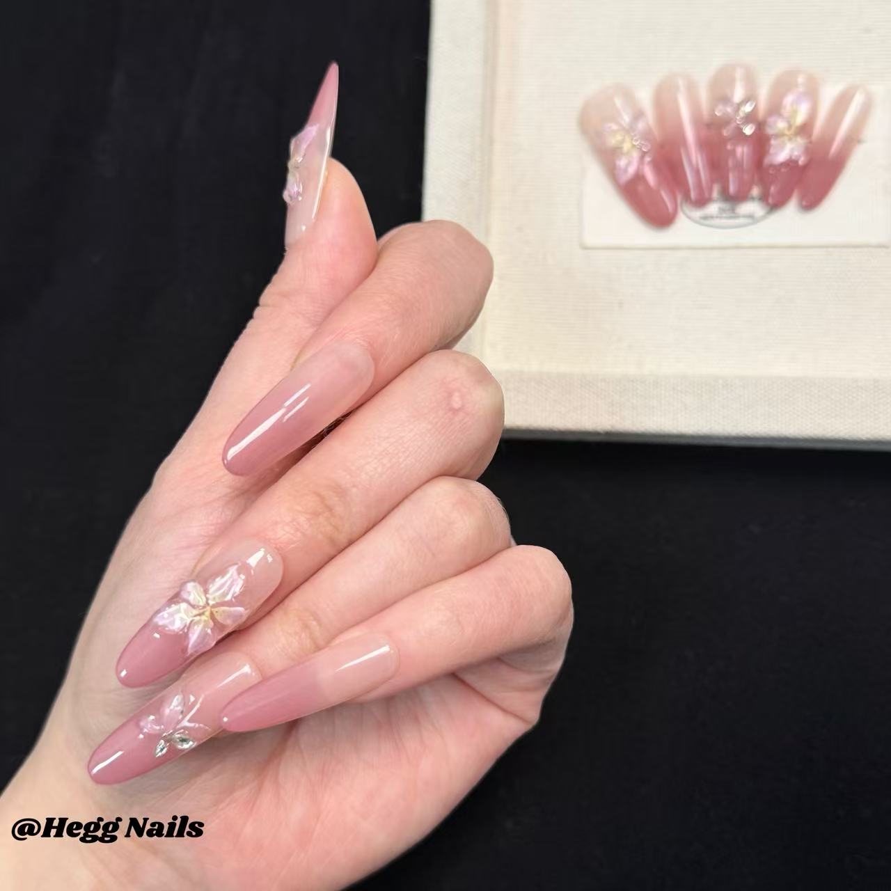 【海棠未眠】氛围感渐变樱花粉冰透蝴蝶花瓣气质显白穿戴甲