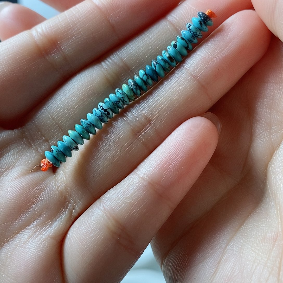 绿松石颈饰未镶嵌