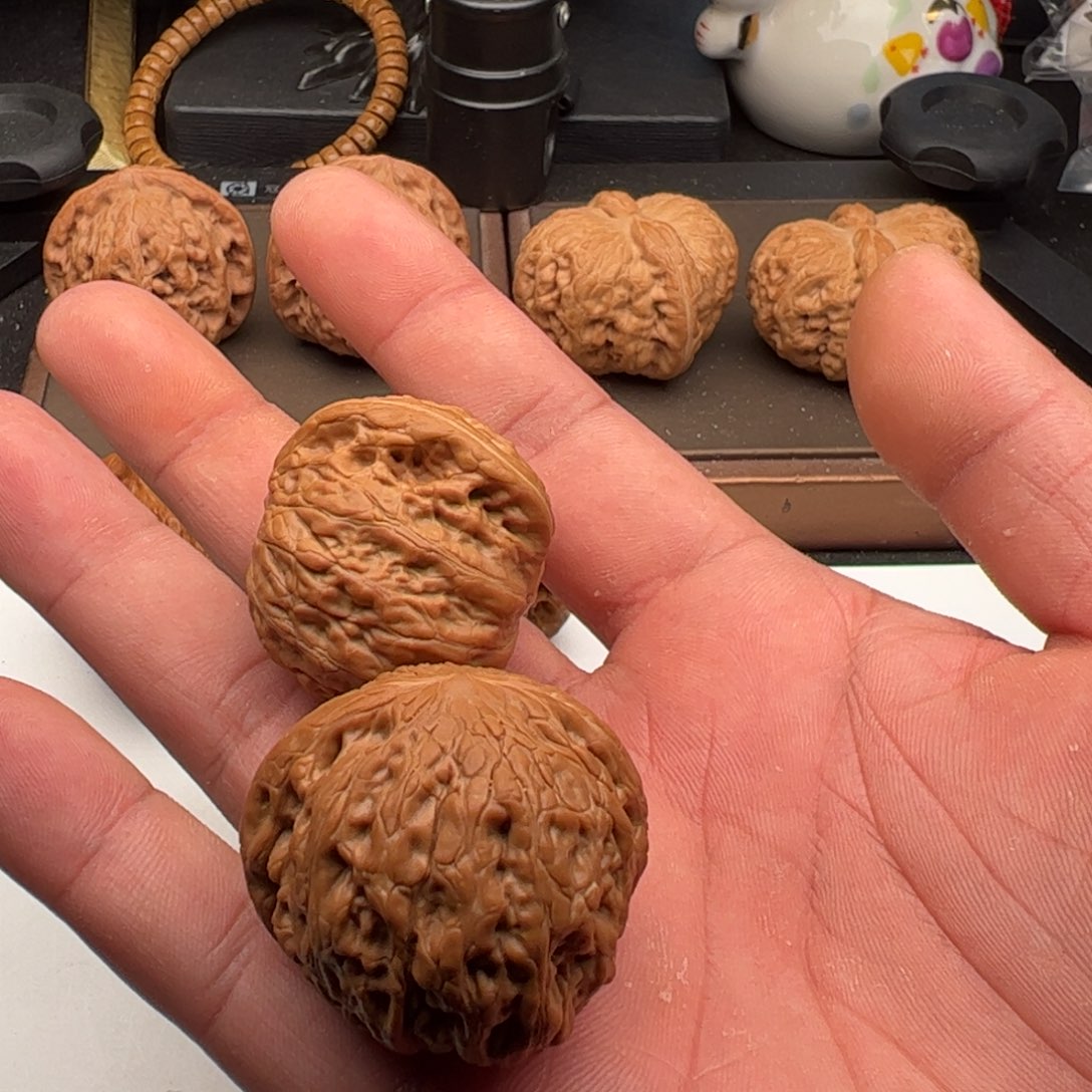 文玩核桃吊坠滢铁锤40