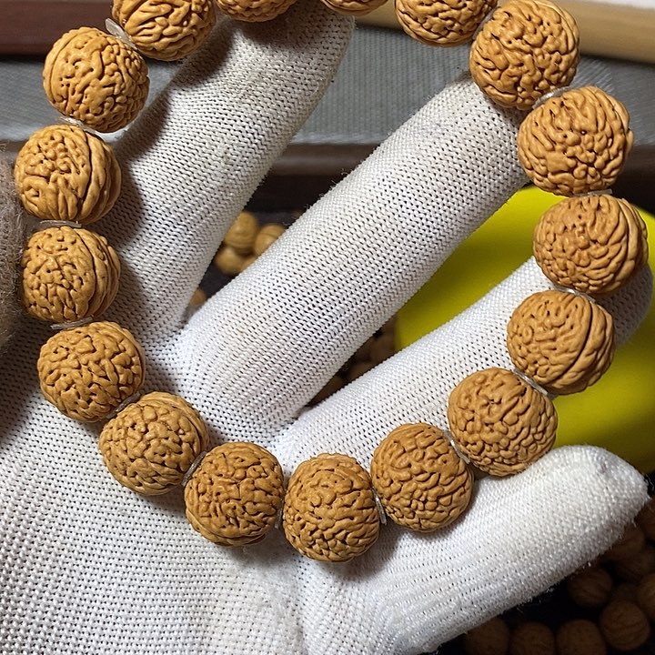 *****手串桃核顺顺利利11.8。 福利13