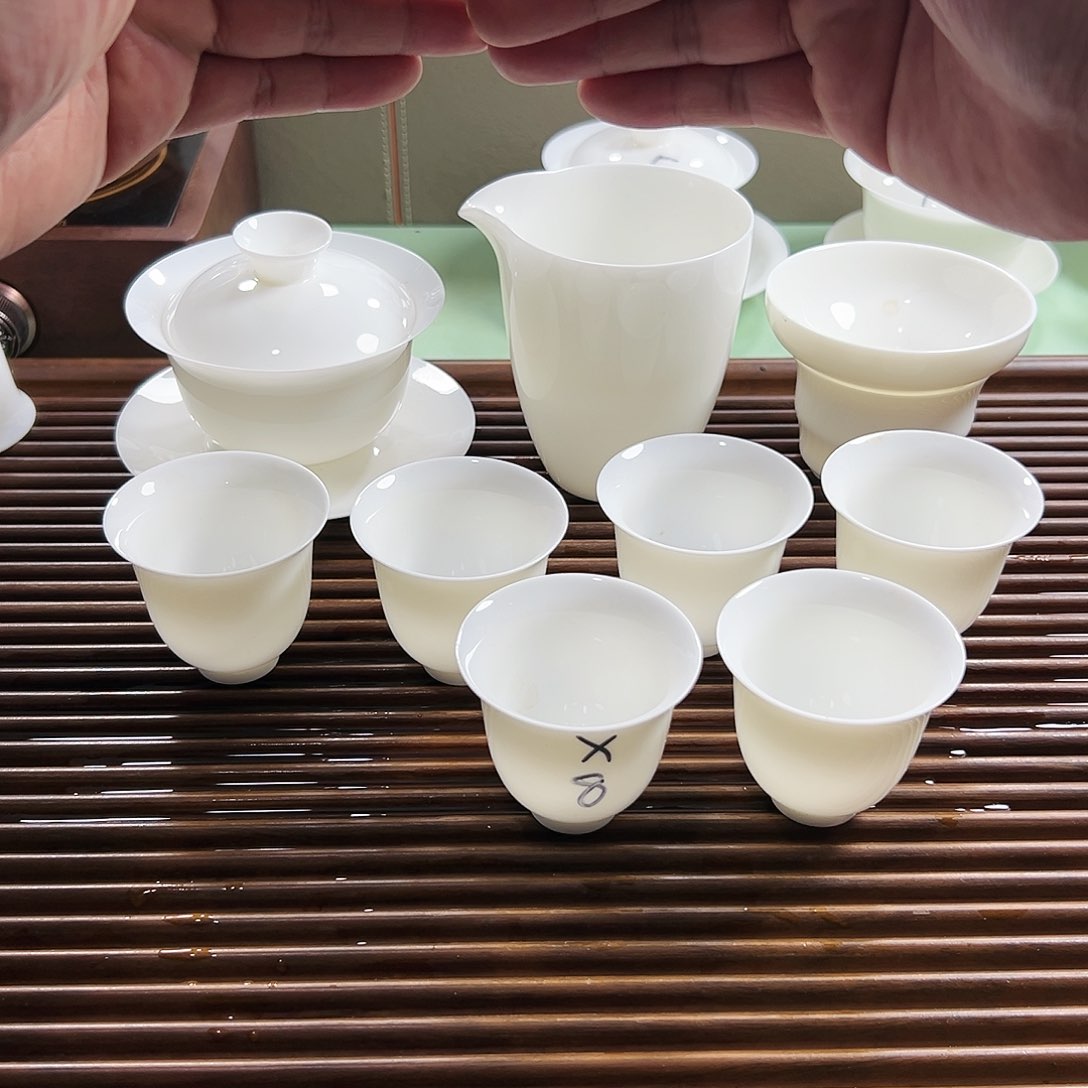 小飞碟盖碗套装配8杯