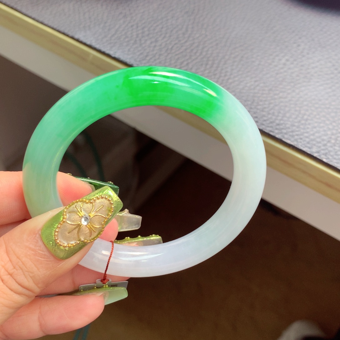 未镶嵌手镯翡翠缅甸