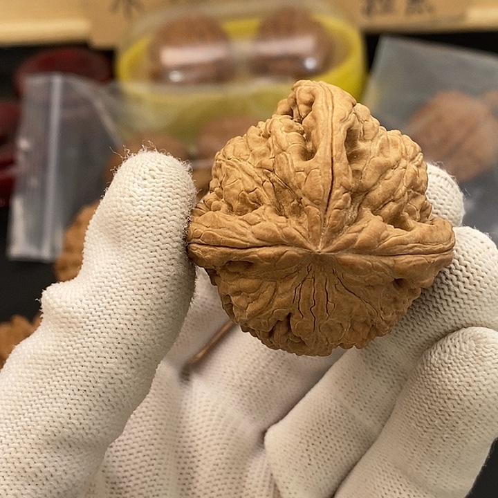 佛***g吊坠文玩核桃成熟度差