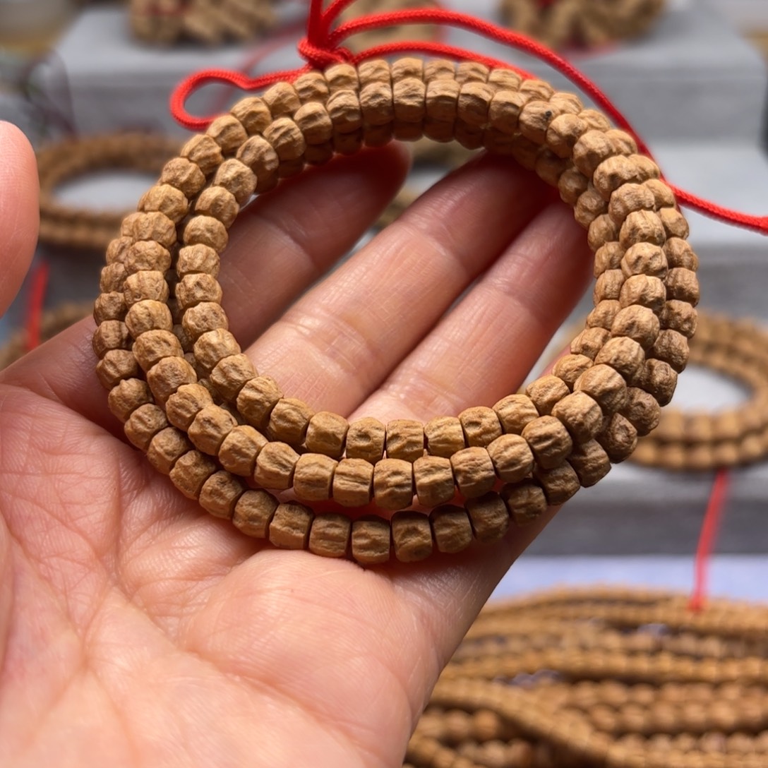 刘***刘柏香籽/百香籽吊坠方块