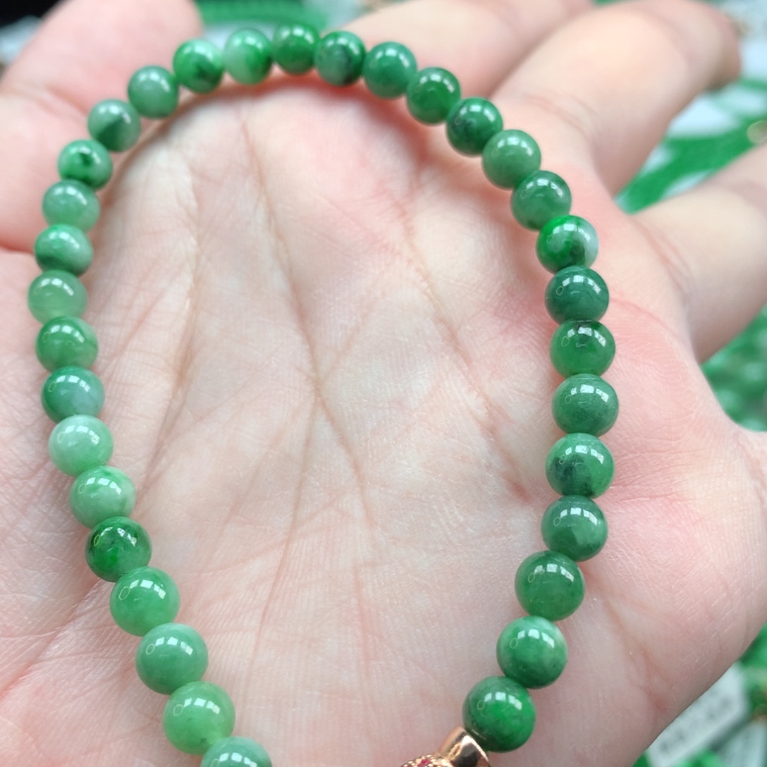 翡翠手链未镶嵌翡翠