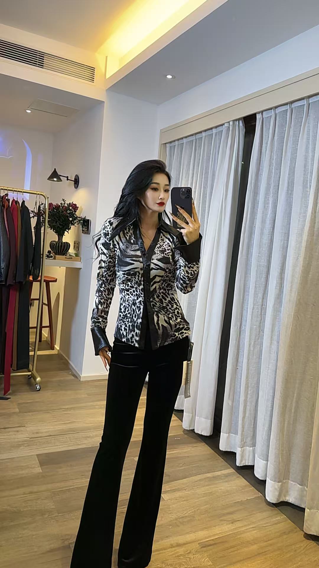 师小姐精品女装~秋季时尚百搭豹纹打底衫9808