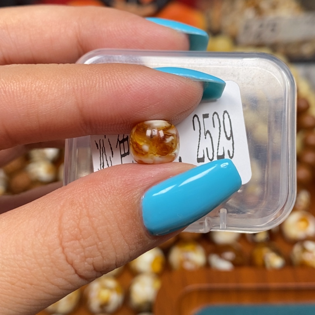 蜜蜡未镶嵌珠宝奇石2529