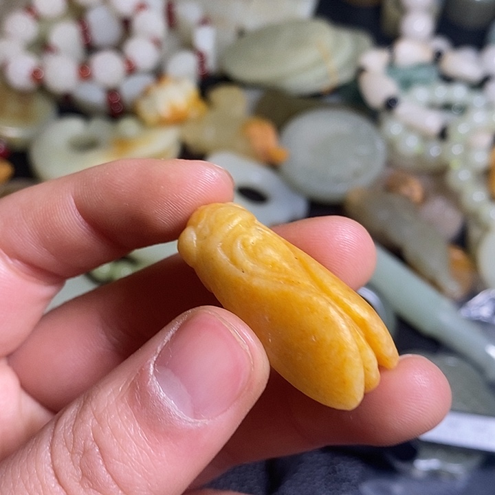 双***鱼和田玉（糖玉）未镶嵌颈饰