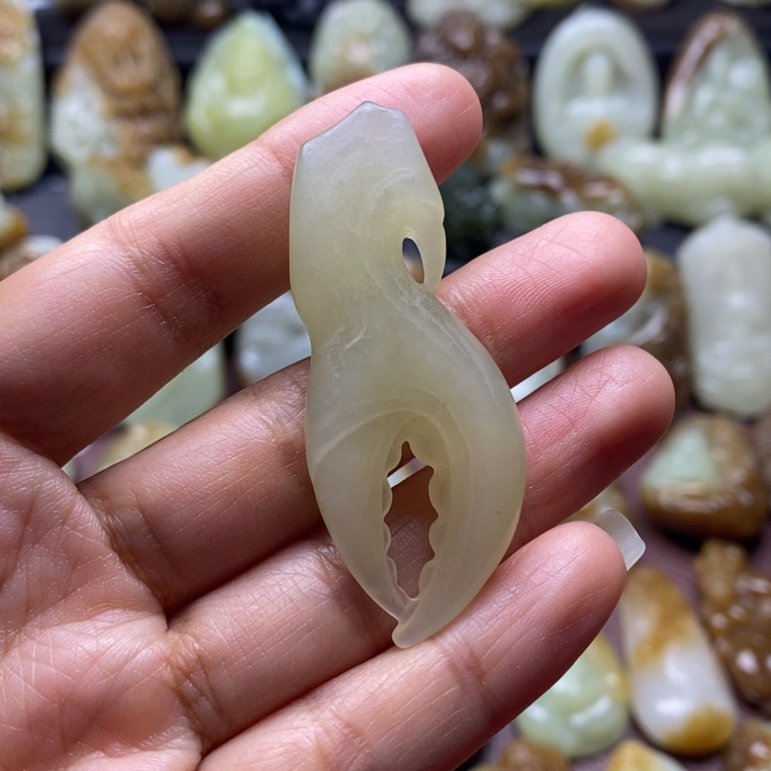 吊坠(不含链)未镶嵌和田玉（糖玉）