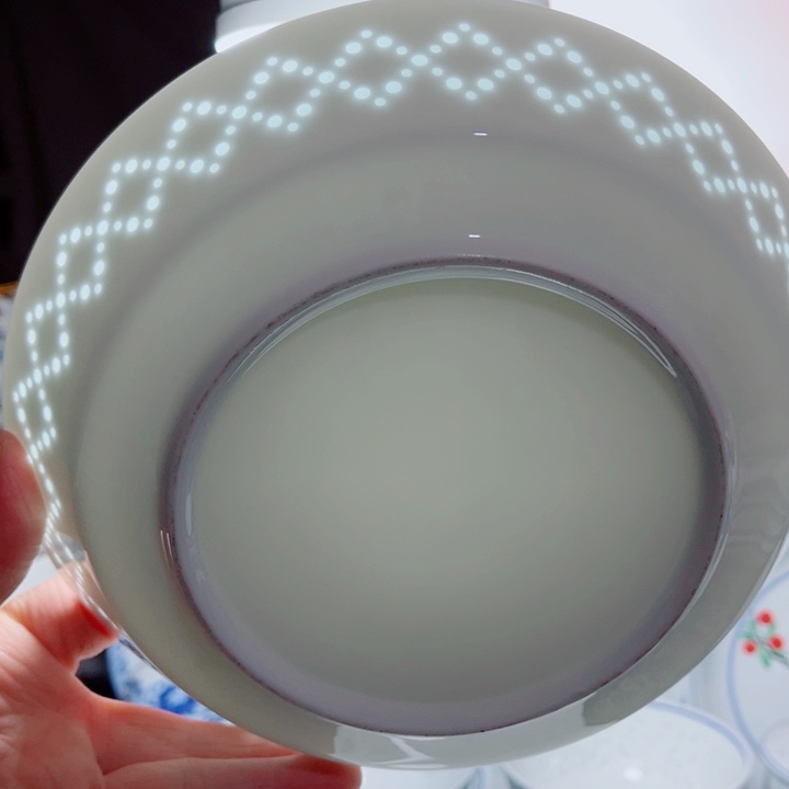 青花玲珑8寸窝盘网格