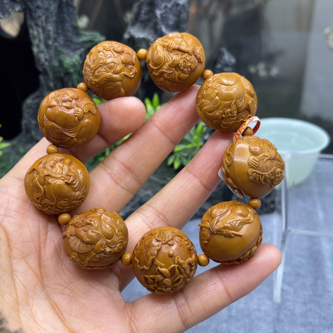 吊坠橄榄核浮雕八仙