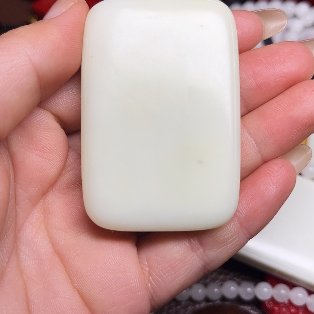 和田玉颈饰未镶嵌j****g