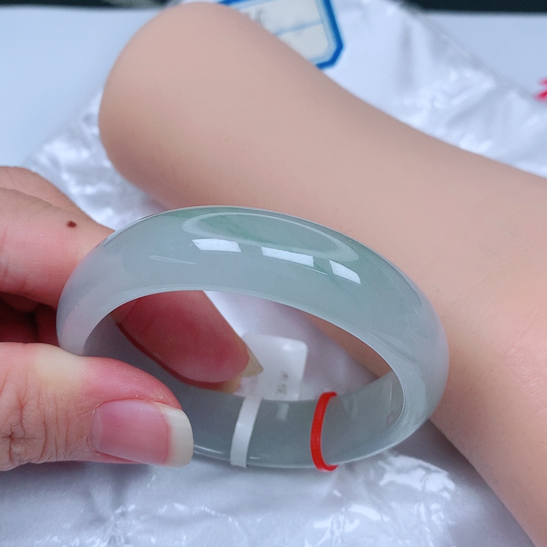 【闪购商品】翡翠手镯未镶嵌，55贵妃