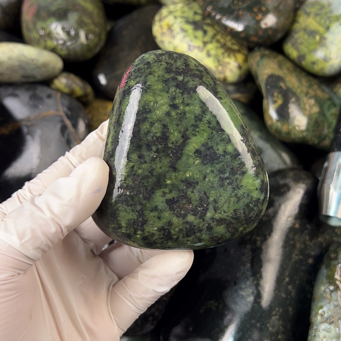 未镶嵌蛇纹石玉西藏藏玉药王石吾*