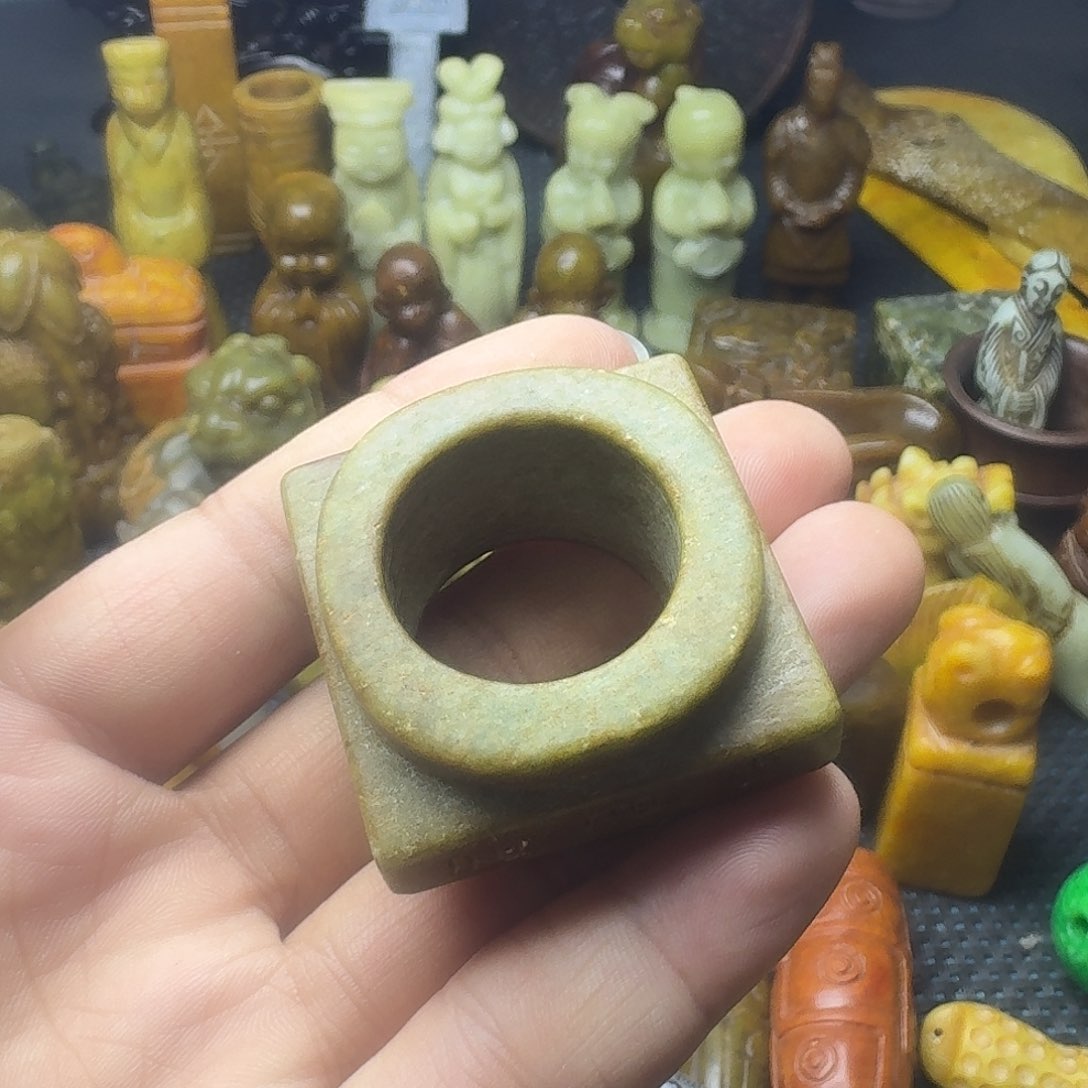 白玉菩提吊坠。。。