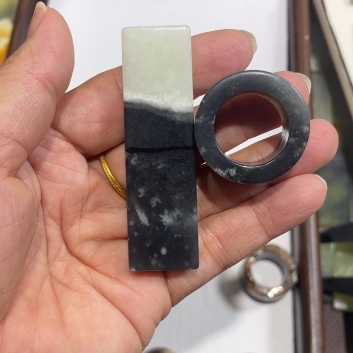 蛇纹石玉未镶嵌天然花玉平安无事牌