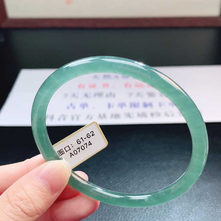 翡翠未镶嵌手镯翡翠手镯21