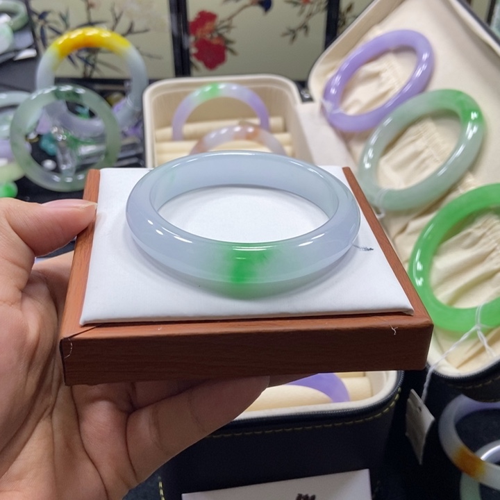 小***倾非金属55/56手镯圈口