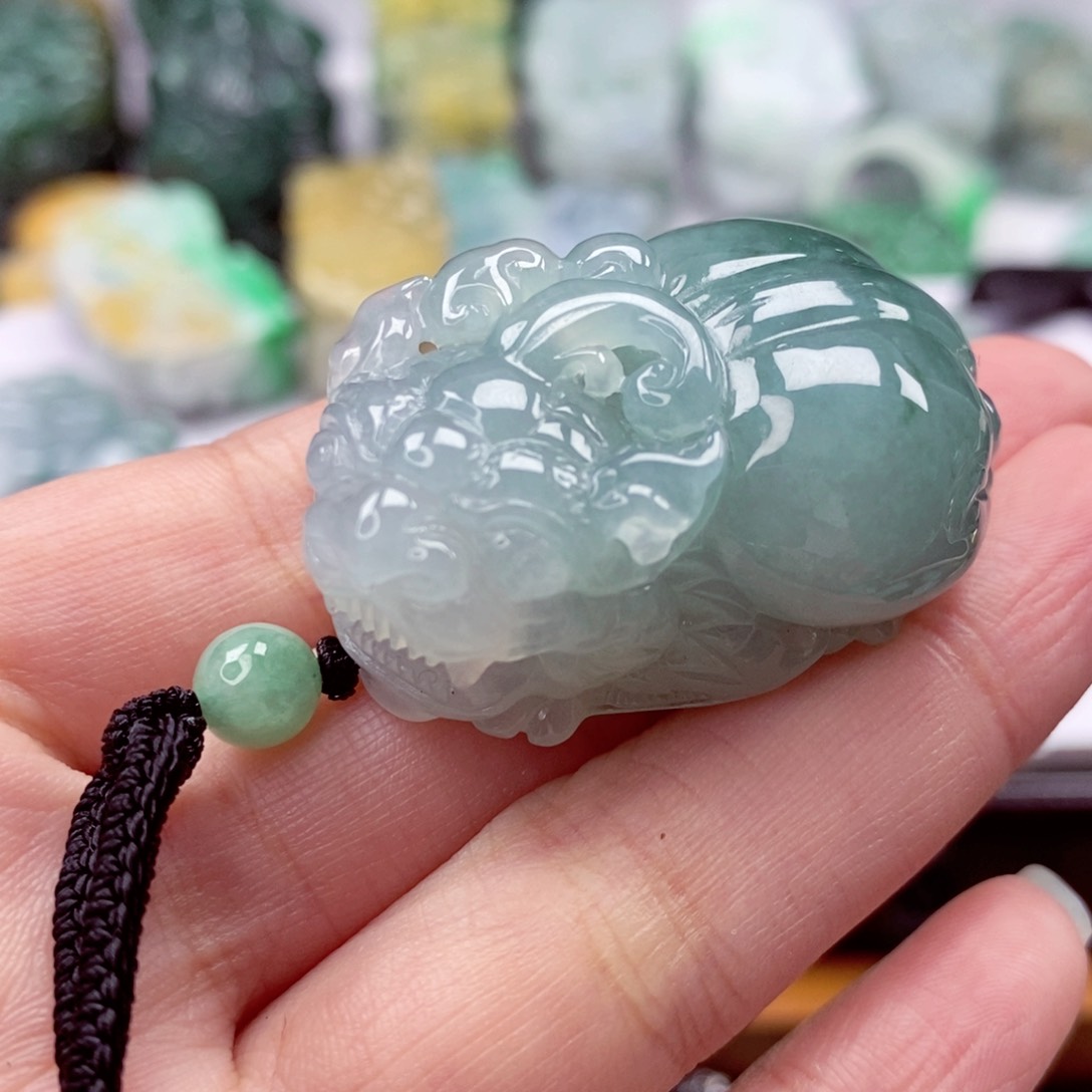 翡翠颈饰未镶嵌L翡翠