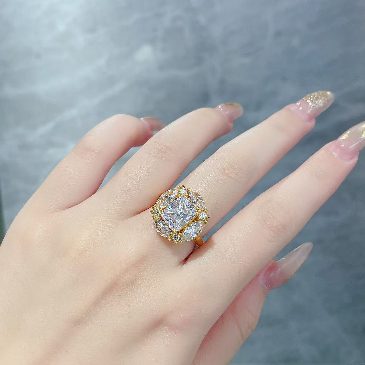 足金999 黄金首饰 5D镶嵌锆.石编号108戒指 气质时尚