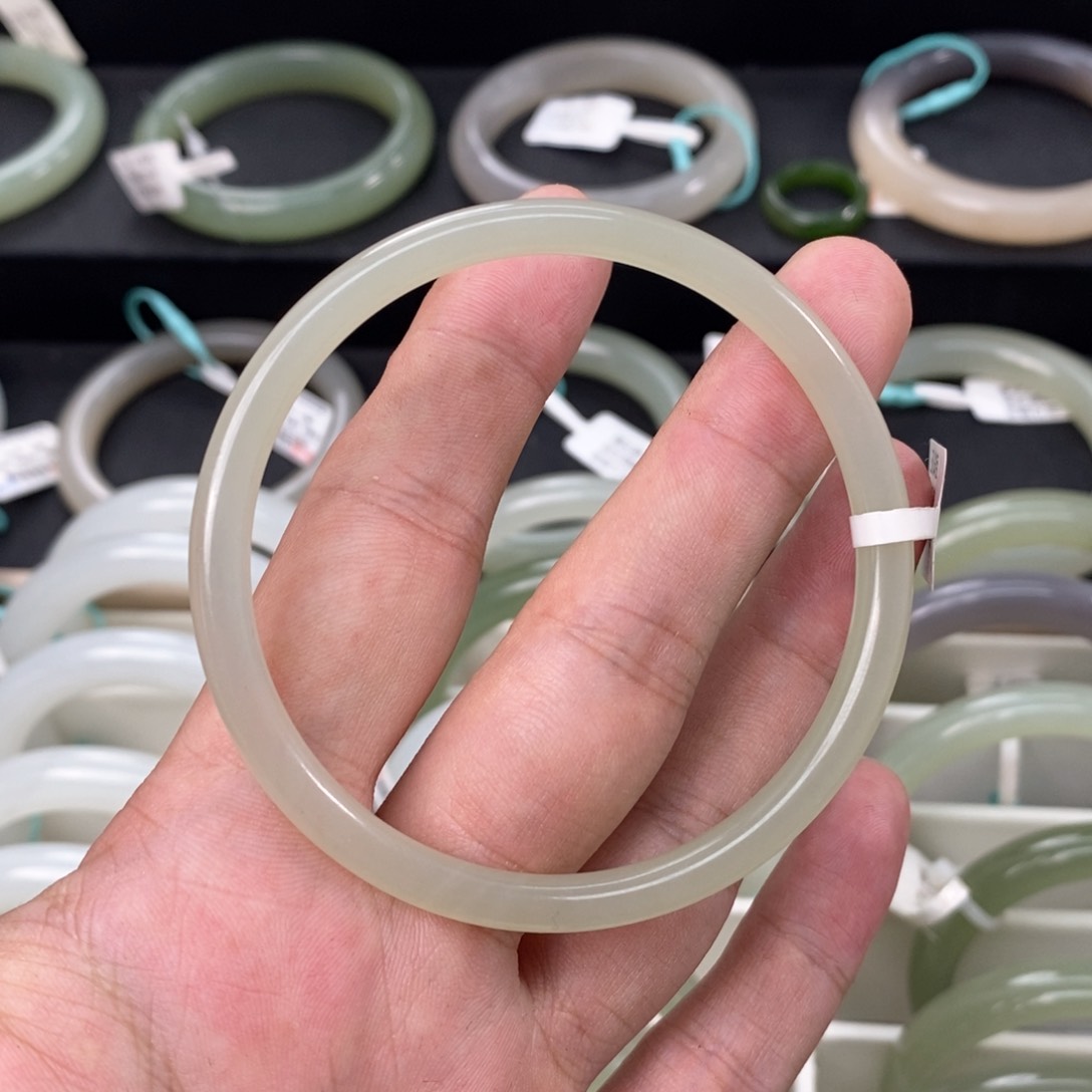 和田玉手镯未镶嵌5859