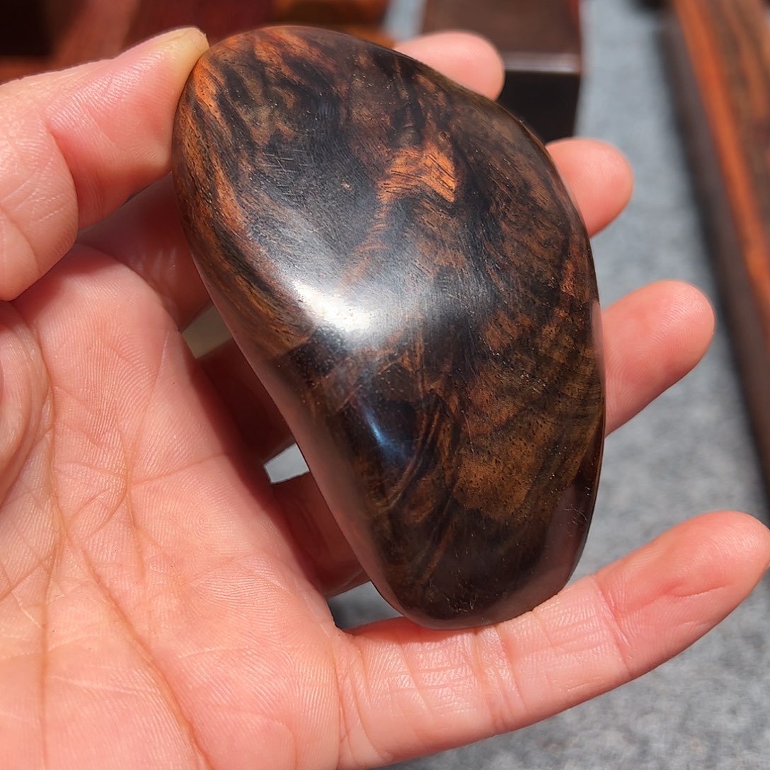 用***1交趾黄檀（大红酸枝）