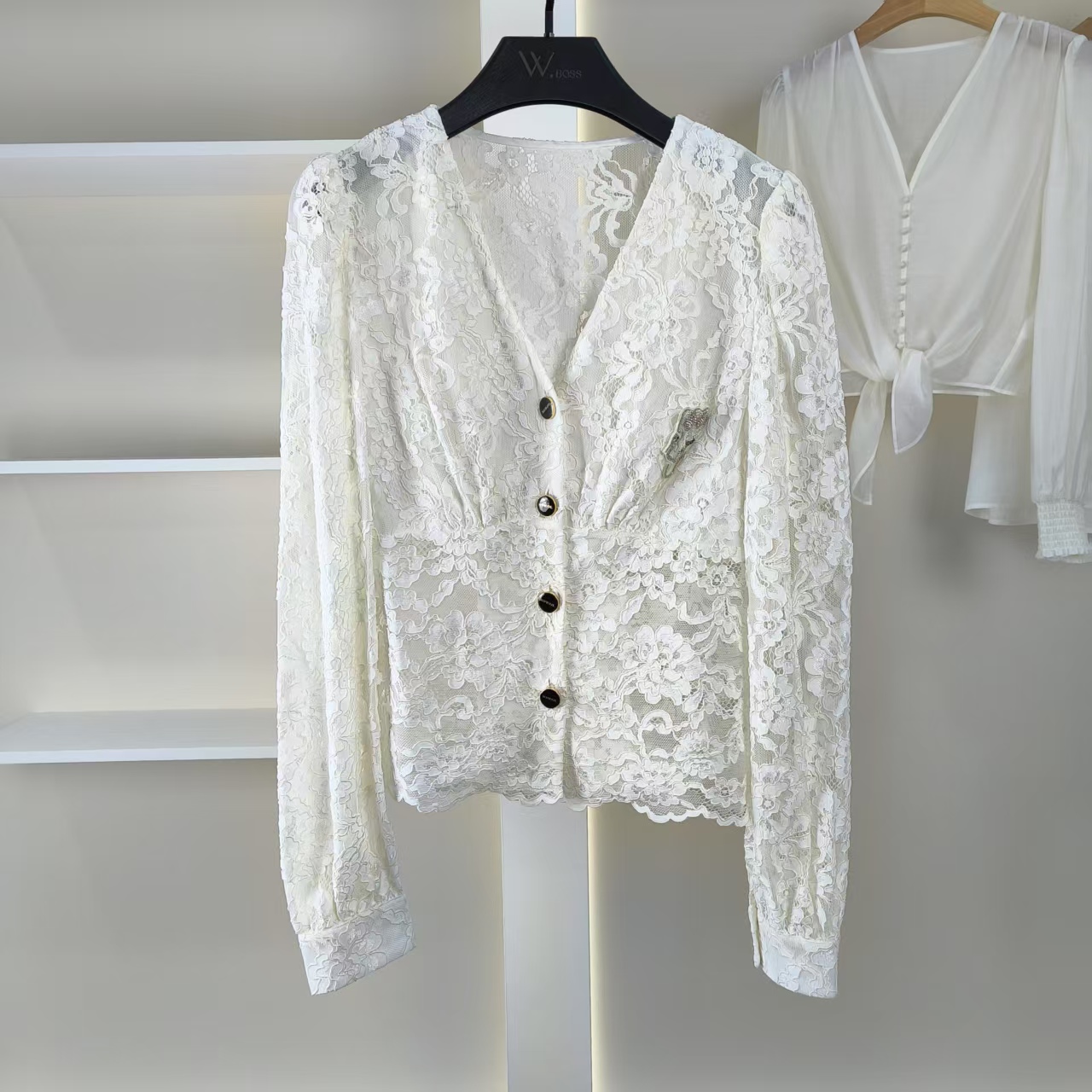 麦迪尚品【荷BL】50401212 春季气质蕾丝上衣品牌撤柜女装