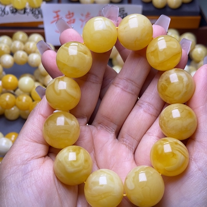 未镶嵌琥珀裸石3