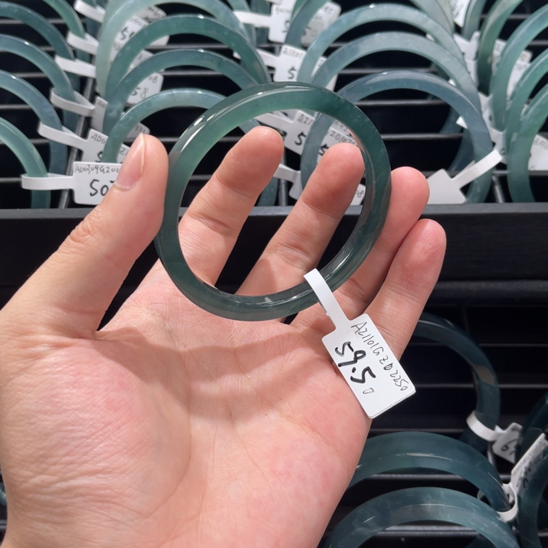 翡翠未镶嵌手镯W****M59.50