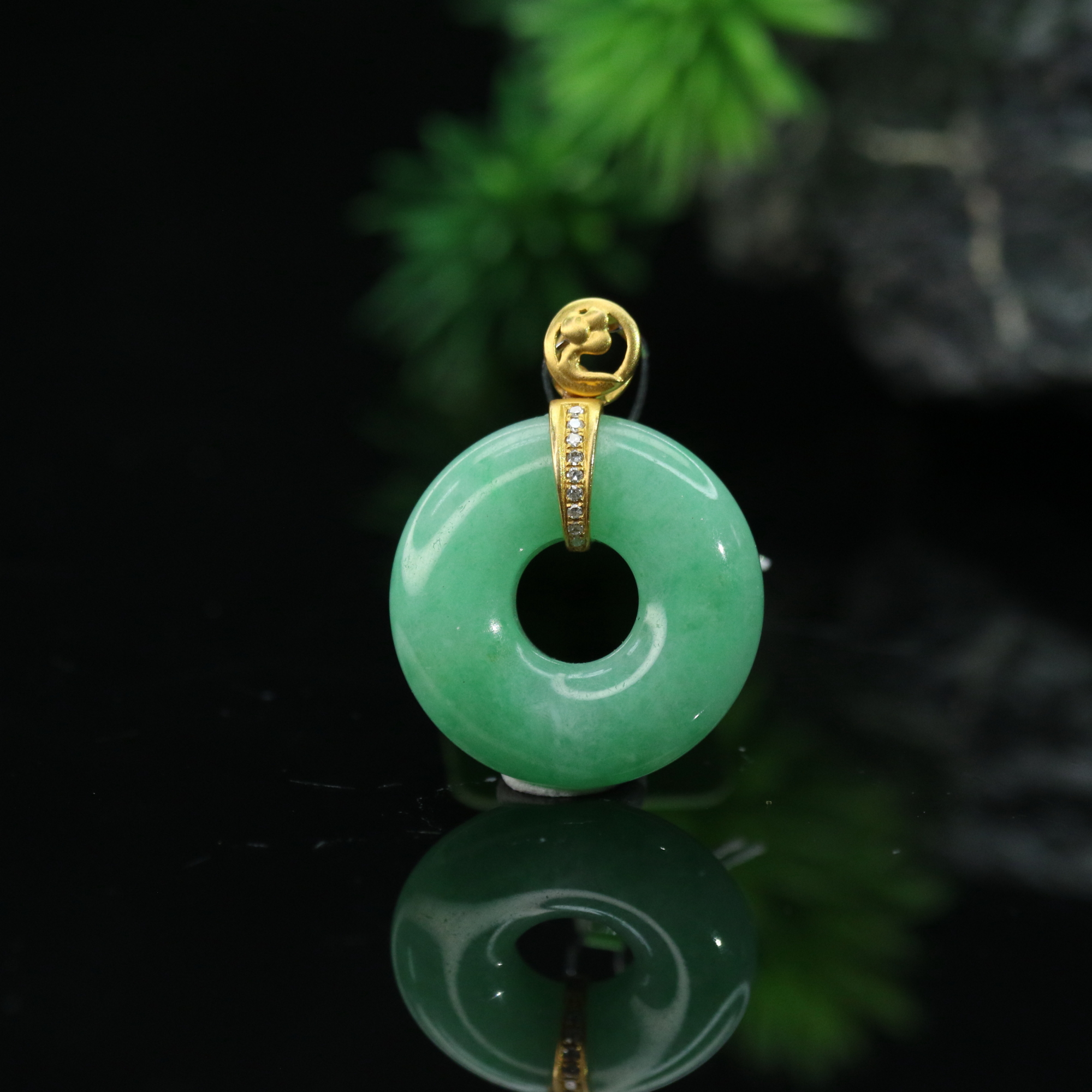 9天然缅甸翡翠A货18k甜甜圈吊坠/701688/上海嘉禾拍卖