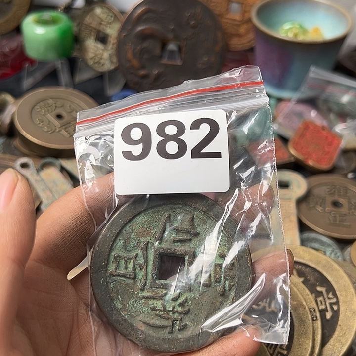 ：***青铜复古文创工艺品