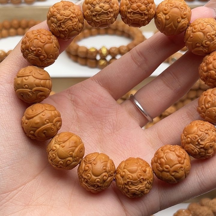吊坠猴头核桃漏眼款貔貅15-16（颗颗漏）