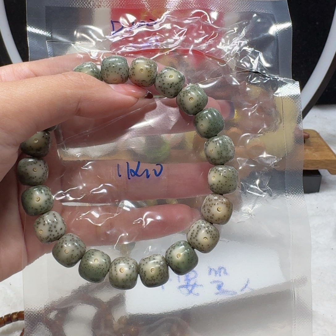 D***Y吊坠星月菩提D100福利11×10