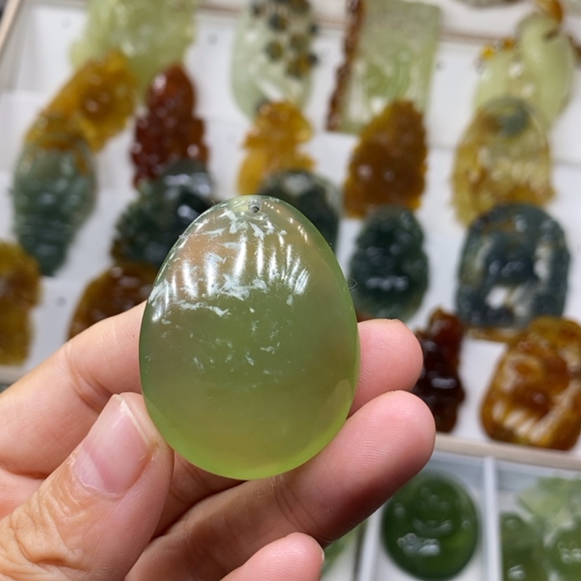 【闪购商品】未镶嵌蛇纹石玉颈饰