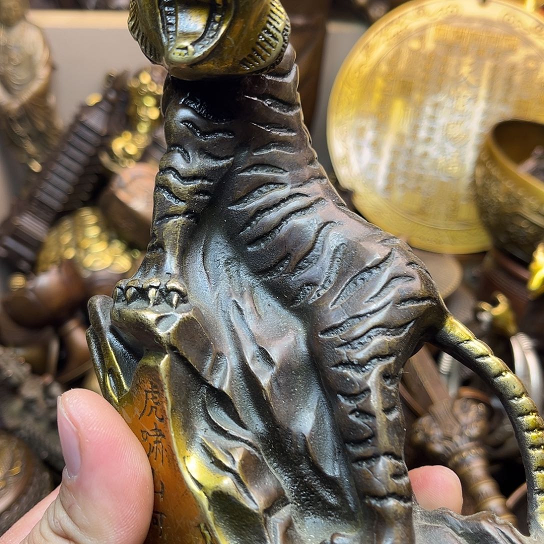 精美铜器工艺品等