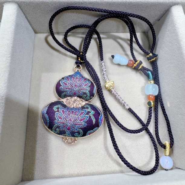 莲花纹单面葫芦项链 非遗宋锦面料 手工拎缝